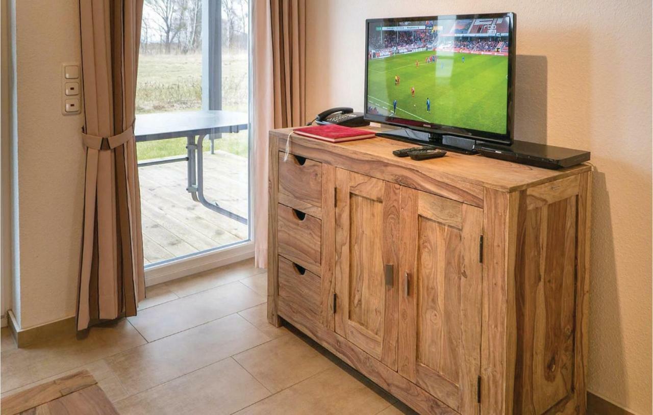 Beautiful Apartment In Rechlin With Sauna Extérieur photo